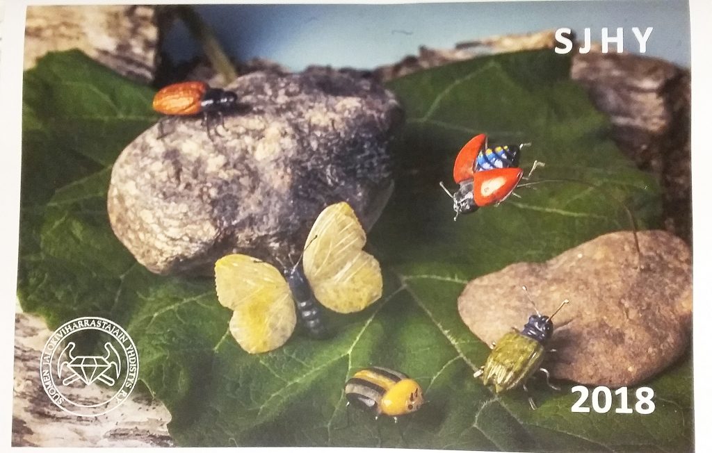 Kiviaiheinen seinäkalenteri ensi vuodelle 2018