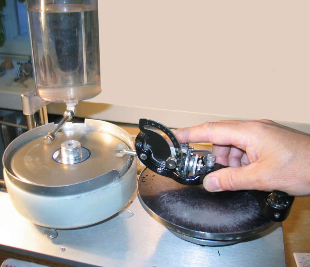 Kurssikalenterimme kevät 2020 on julkaistu, sen löydät Haku kursseille -sivun alareunan linkin takaa.

Ilmoittaudu ajoissa, sillä kurssit täyttyvät nopeasti !

&nbsp;...