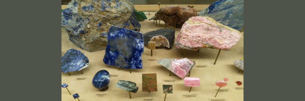 Kivimuseoita ja näyttelyitä Suomessa
Koonnut Paula Salmikangas

1. GTKn Kivimuseo ja Geonäyttelyt

Näyttelyt ovat kaikille avoimia, avoinna ma-pe klo 9.00-16.00, sisäänpääsy on maksuton...