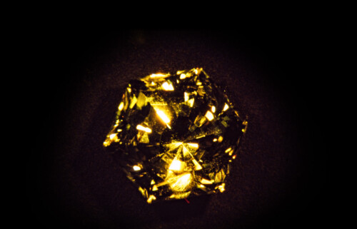 KULTABERYLLI 6.1 karaattia